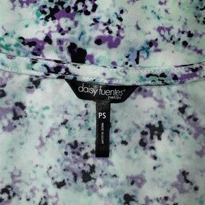 Daisy Fuentes Tops - Daisy Fuentes Splat Watercolor Pattern Blouse Daisy Fuentes Tops - Daisy Fuentes Splat Watercolor Pattern Blouse